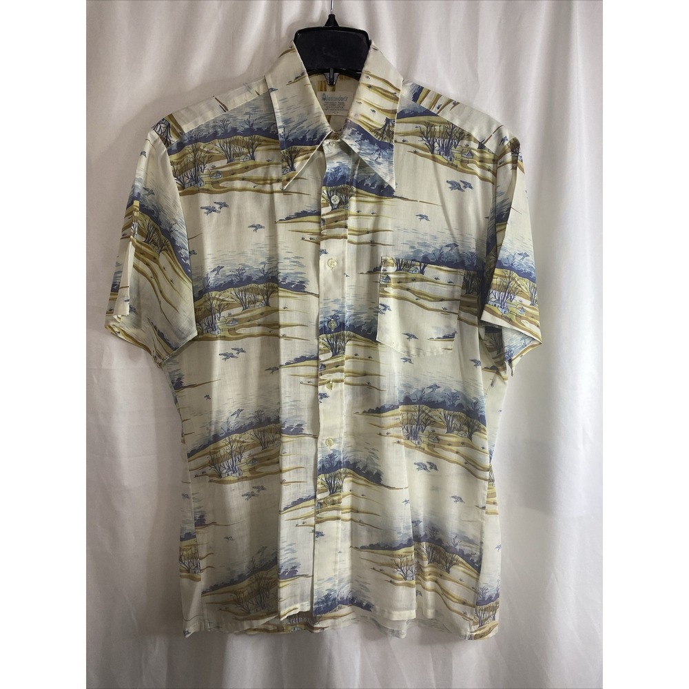 Alexander's Scenic Landscape Shirt Mens Large Cream Blue Vintage Short Sleeve EX
